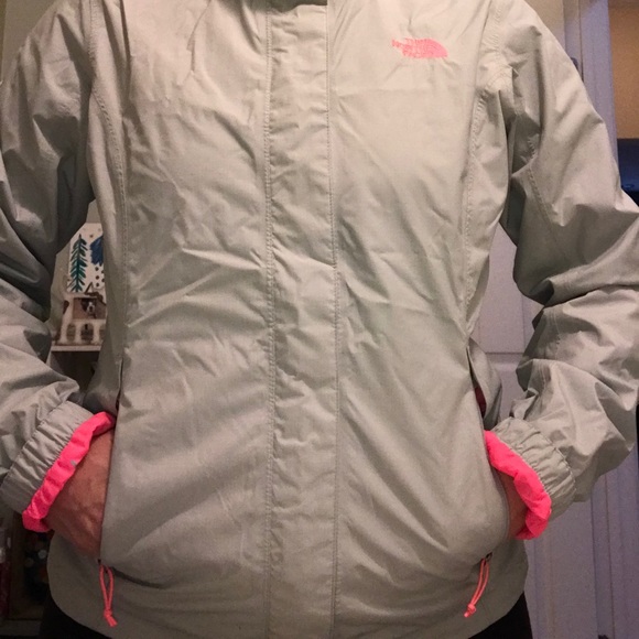 The North Face Resolve Jacket - Picture 7 of 9